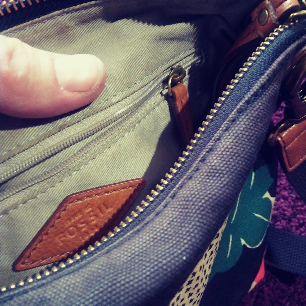 Fossil purse - Picture 6 of 8